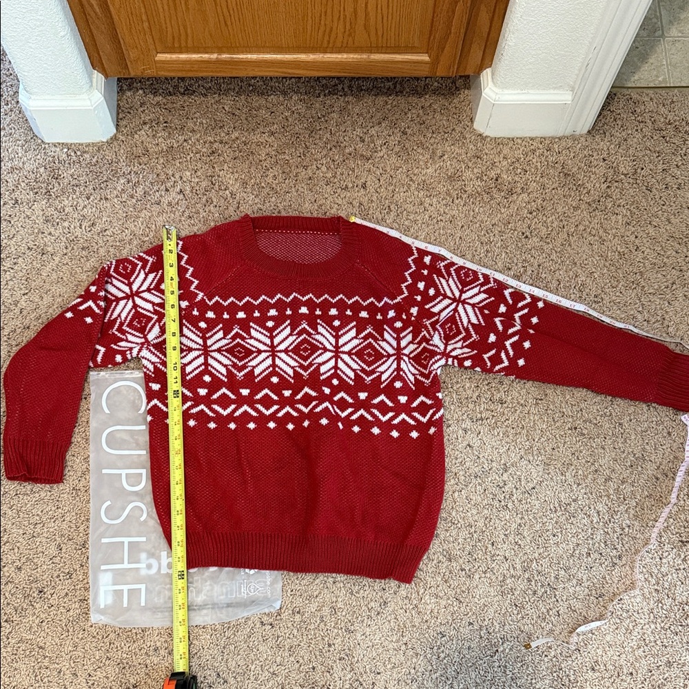 Cupshe Festive Red and White Crewneck Sweater